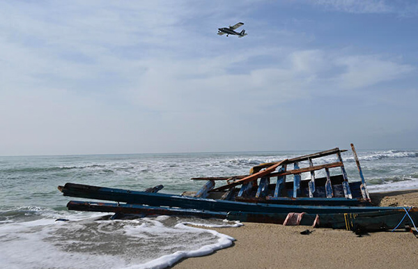 Naufragio migranti: erano sei gli scafisti, uno è morto 