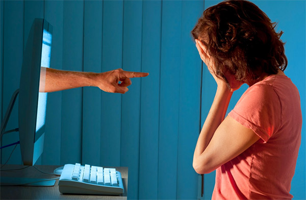  #Cuoriconnessi, campagna della Polizia di Stato contro il cyberbullismo: il 18 ottobre tappa a Catanzaro