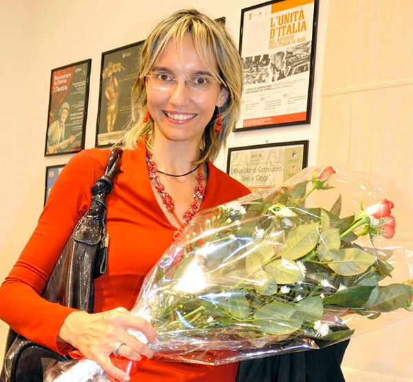 Lamezia: “Libriamoci”, al liceo Campanella incontro con scrittrice Daniela Rabia