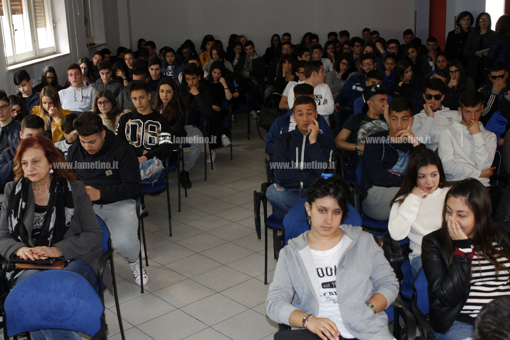 de-fazio2-03312017-153016.jpg