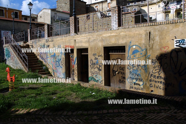 Lamezia: Degrado urbano nell'area riqualificata con fondi Ue in via Belvedere