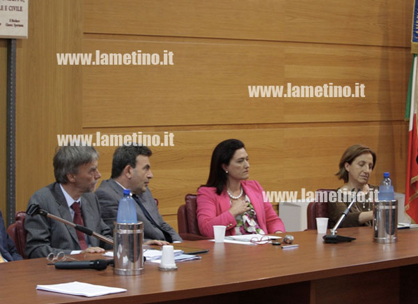 delrio-lamezia-luglio-2013-bis.jpg