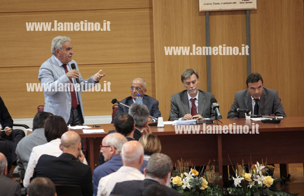 Lamezia, Delrio a sindaci calabresi: "Il Governo è con voi"