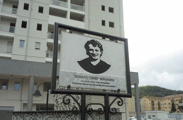 A Cosenza intitolata piazza a Denis Bergamini 