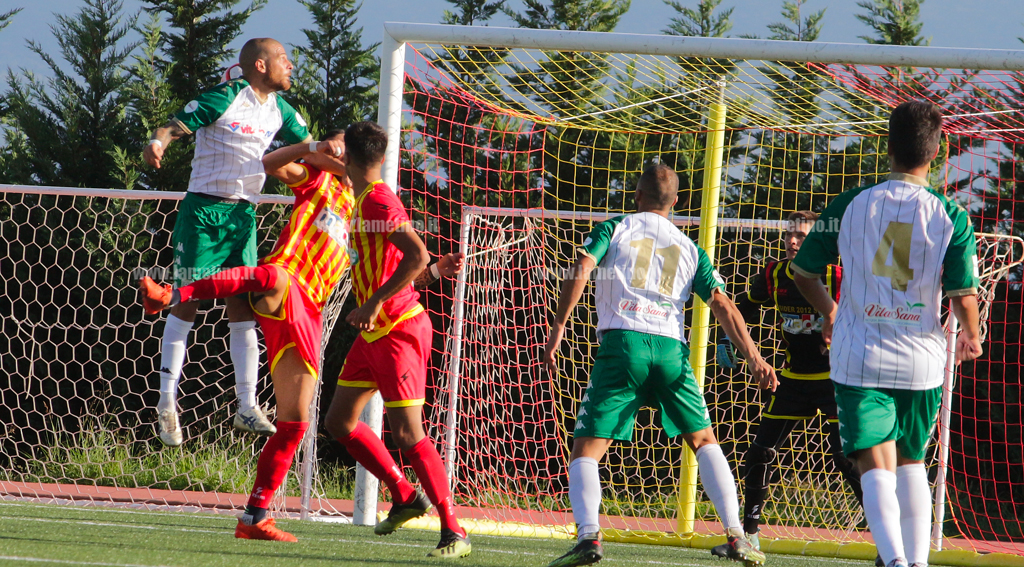 Un gol e un punto per parte nel derby lametino di Eccellenza