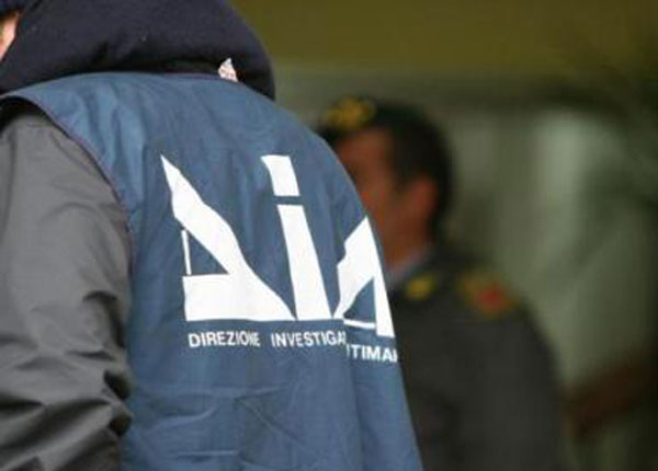 'Ndrangheta: operazione antiriciclaggio, sequestrati beni a Firenze e Prato per 4 milioni