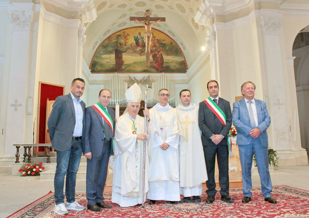 Sandro Gullo ordinato Diacono di San Pietro a Maida nel giorno della Santissima Trinità