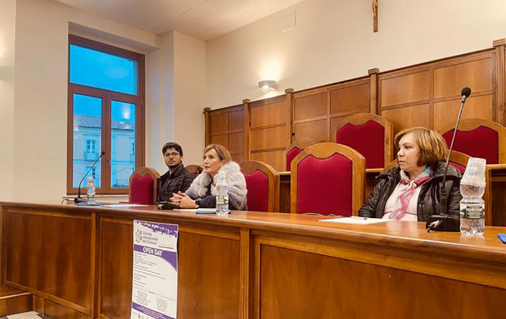 dibattito-epilessia-nella-sala-consiliare-di-Girifalco-feb.2024_4965b.jpg