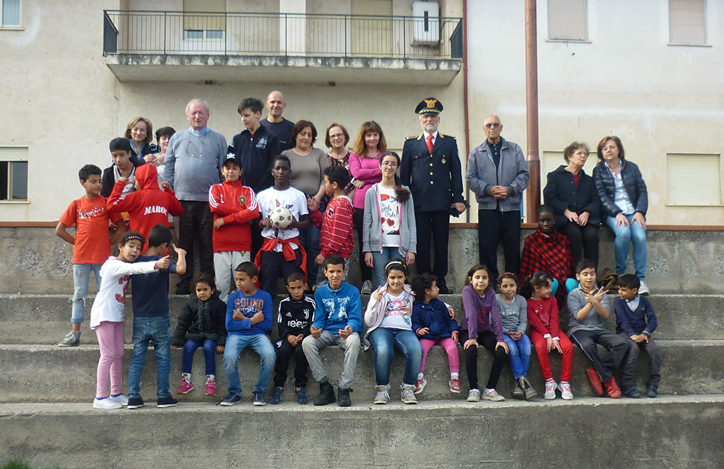 Lamezia, festa di fine anno della scuola per giovani stranieri alla chiesa del Carmine