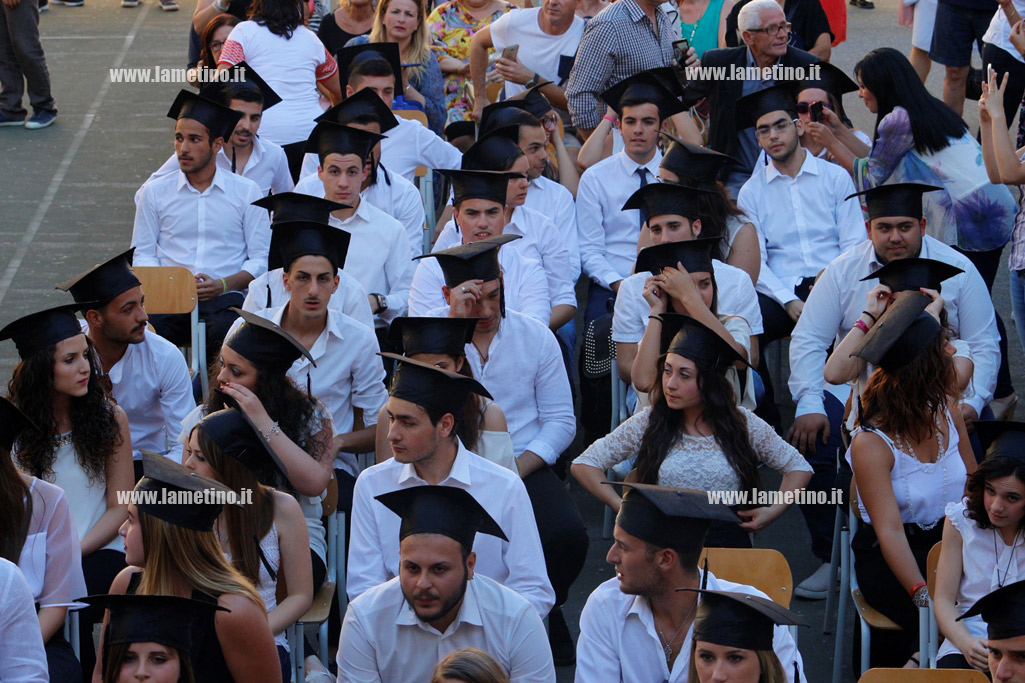 Cerimonia di consegna diplomi agli studenti dell’Ite De Fazio