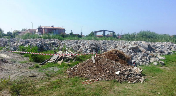 discarica-abusiva-cosenza-3.jpg
