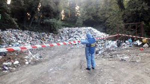 Calabria: Maxi discarica abusiva sequestrata a Falconara Albanese