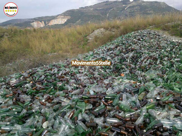 discarica-bagni-m5s-2.jpg