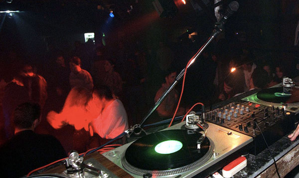 Regione, assessore Orsomarso: "Pronti a chiudere tutte le discoteche della Calabria"