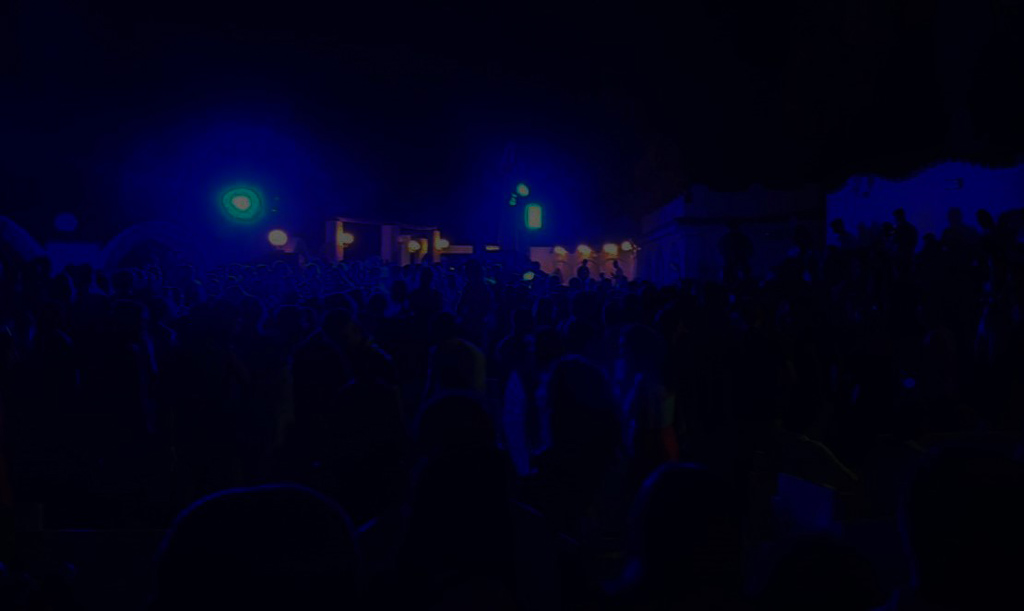 Covid, Polizia interrompe serata musicale a Stalettì: chiuso locale per 5 giorni 