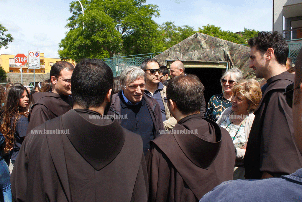 don-ciotti-tenda-2.gif