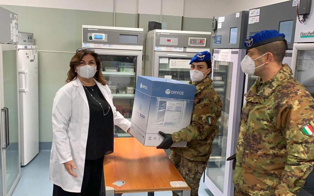 Covid, oggi è il "Vaccine Day": dosi arrivate a Lamezia e consegnate dal 2° Reggimento “Sirio” al Mater Domini - VIDEO