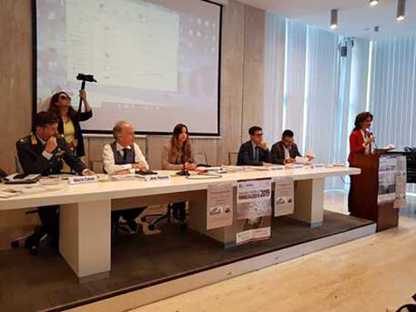 Presentato il Dossier statistico sull'immigrazione: "In Calabria oltre 52 mila stranieri residenti nel 2018"