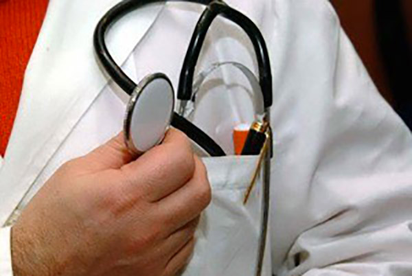 Green pass, in Calabria sospesi altri sanitari no vax