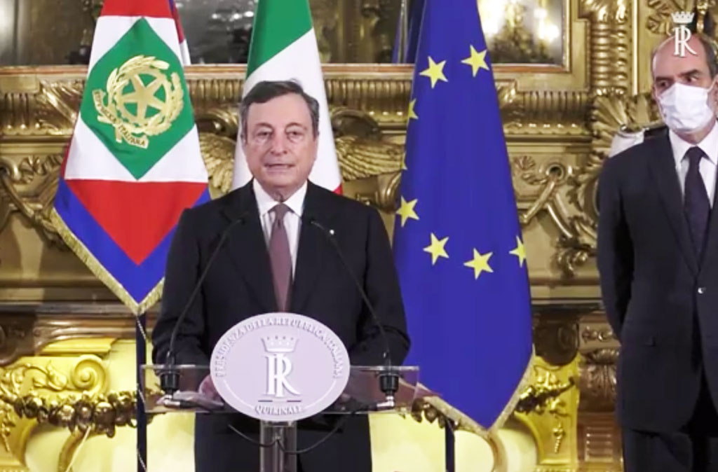 Covid, nuovo decreto del Governo: scuole aperte, obbligo vaccini per sanitari e stop a zone gialle