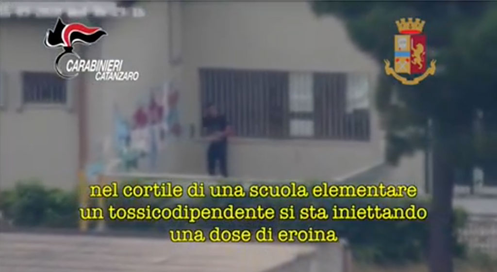 Operazione "Drug family" a Catanzaro, scoperto market della droga in quartiere Aranceto: 30 arresti - VIDEO