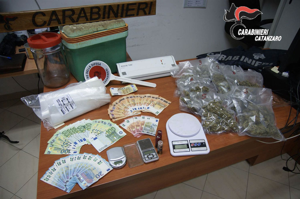 Marijuana nascosta in magazzino, obbligo di dimora e di presentazione in Caserma per 40enne a Platania