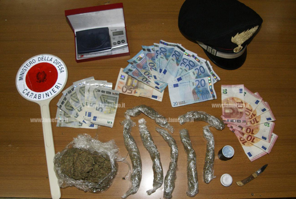 Lamezia: marijuana nel giardino di casa, arrestati due fratelli