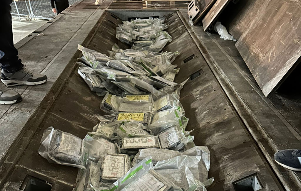 Polizia sequestra oltre 137 kg di cocaina a Gioia Tauro