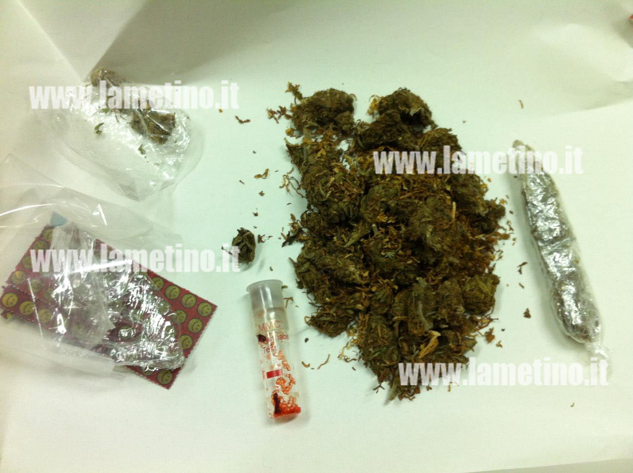 droga_-_arresti_25022013.jpg