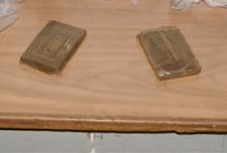 Calabria: Sorpreso in auto allo svincolo A3 di Frascineto con hashish, arrestato
