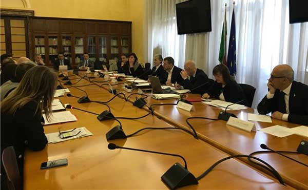 Commissione Ecomafie: "Situazione grave in Calabria, occorre rispettare normative su rifiuti e depurazione"