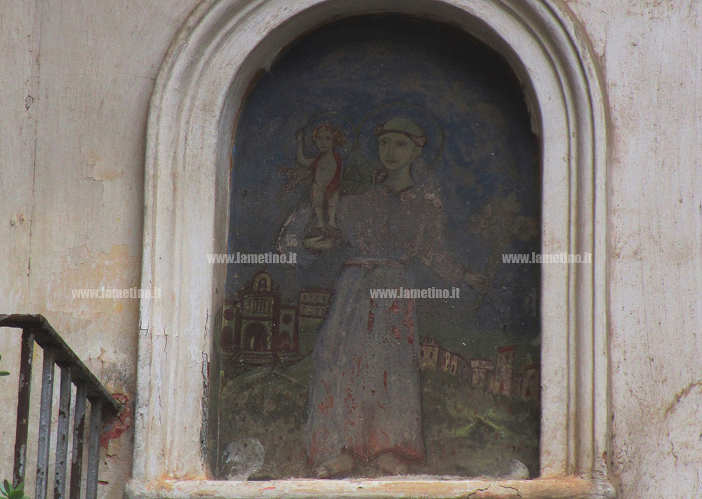 Lamezia, edicole votive nel centro storico: un patrimonio popolare che sta scomparendo