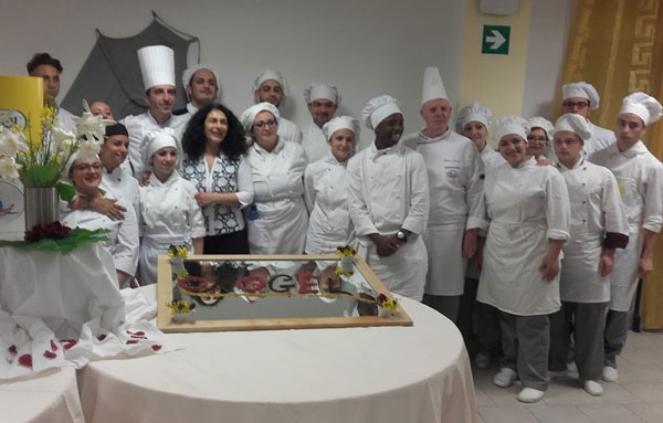 Lamezia, “Insieme per l’innovazione della ristorazione” concluso corso con lo chef Raguni all’Einaudi