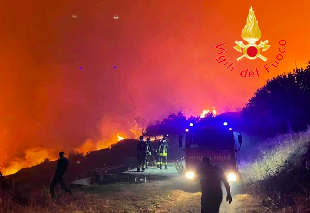 Incendi in Calabria, Regione chiede stato mobilitazione del Servizio nazionale Protezione civile 
