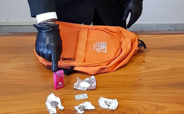 Droga nascosta in uno zaino nel centro d'accoglienza, arrestato 20enne a Chiaravalle