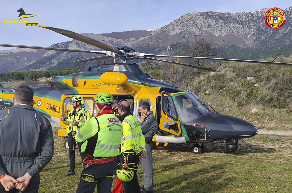 Soccorso alpino e Gdf: esercitazione congiunta nel parco del Pollino
