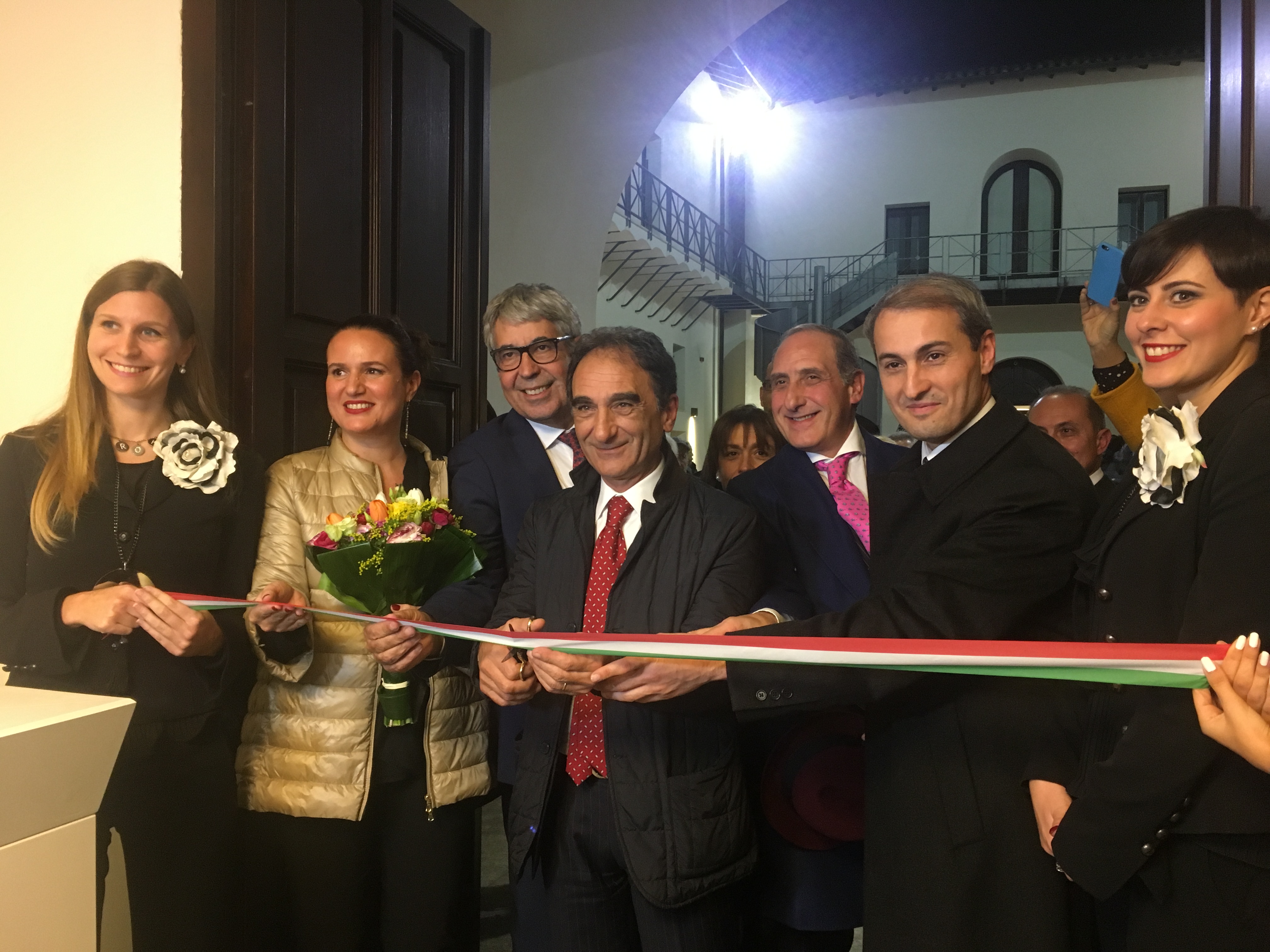 Inaugurata mostra di Escher a Catanzaro tra Calabria e mito