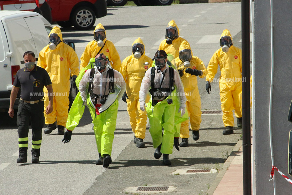 Lamezia, interventi in luoghi contaminati e situazione a rischio: esercitazioni dei Vigili del fuoco al Centro polifunzionale regionale