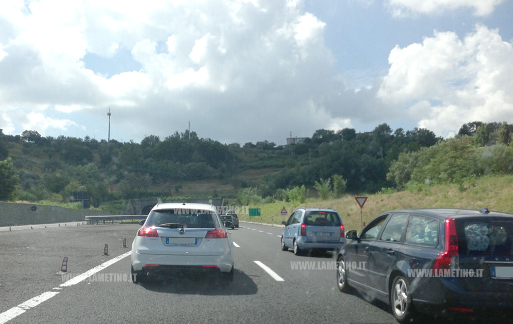 Domenica da bollino rosso sulle strade, esodo ma con la pioggia