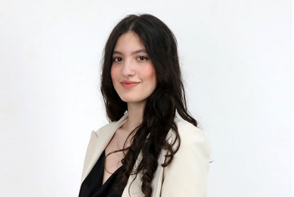 eva_cuccaro_24ff8.jpg