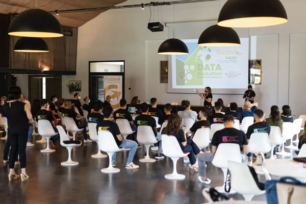 Concluso evento “Data Hackathon" a Maida, studenti e aziende a confronto sul tema dell’hate speech