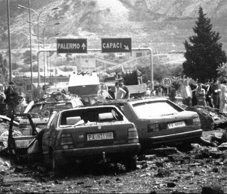 Lamezia, movimento Ammazzateci Tutti ricorda strage Capaci presso la scuola media Pitagora