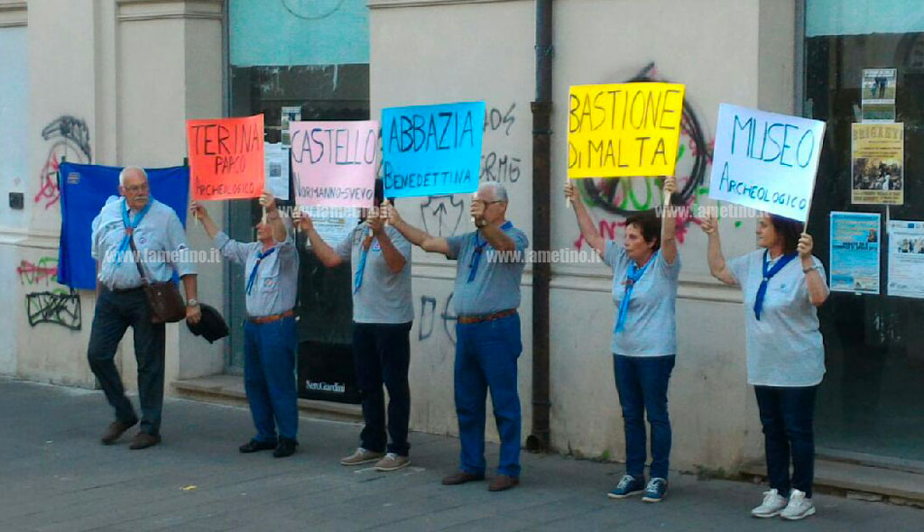 Lamezia, dal Bastione di Malta al Castello: flash mob sul corso contro stato di abbandono e degrado dei beni culturali 