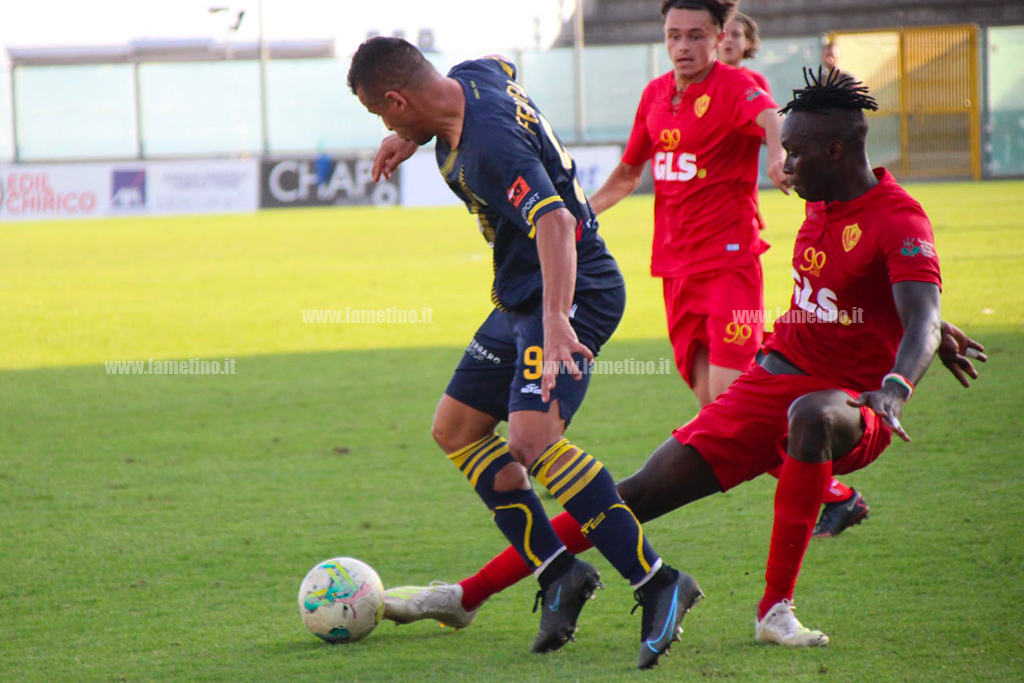 Fc Lamezia perde imbattibilità e testa della classifica contro il Santa Maria corsaro al "D'Ippolito"