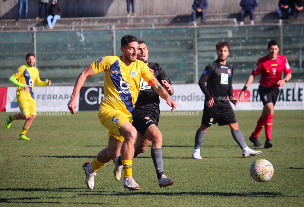 L'Fc Lamezia batte di misura il Real Aversa