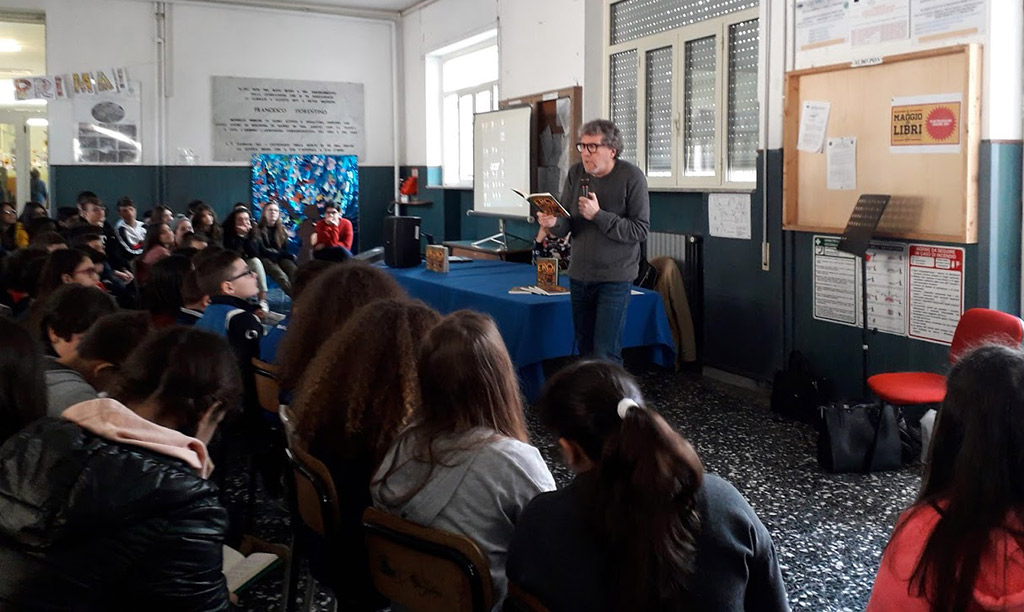 Lamezia, concluso incontro con lo scrittore Antonio Ferrara all’Ic “Borrello-Fiorentino”
