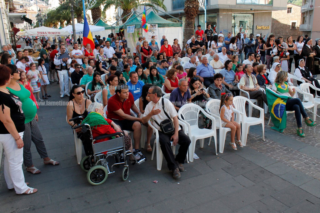 festa-popoli1.jpg