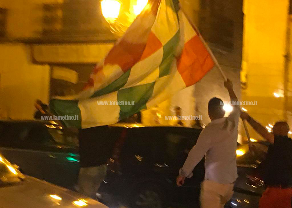 festa_df825.jpg
