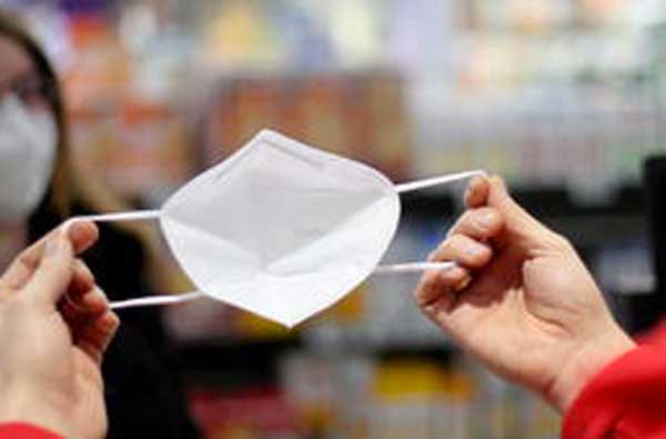 Federafarma: "Ffp2 a 75 centesimi in farmacia già prossimi giorni"