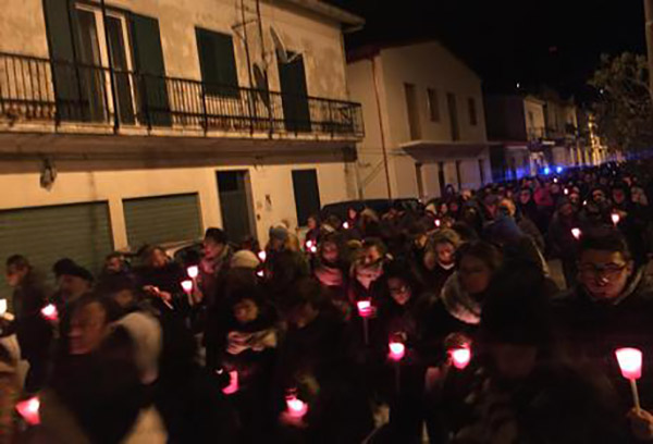 Duplice omicidio nel crotonese, una fiaccolata in ricordo degli allevatori uccisi